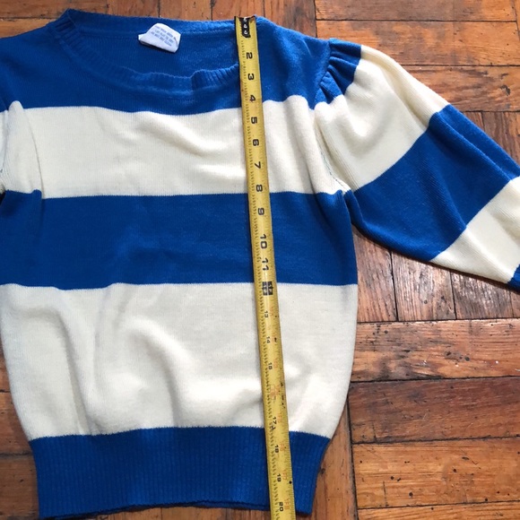 VTG ‘80s Blue and Ivory Sweater, SZS-M, EVC - Picture 6 of 7